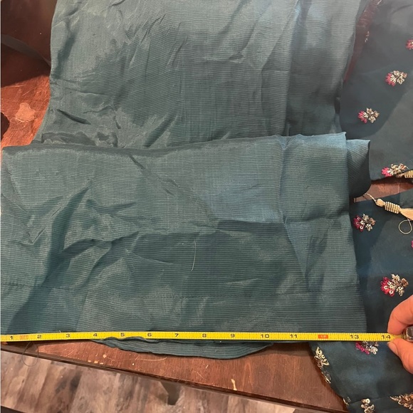 Formal 3 Piece Shalwar Kameez - Picture 8 of 8